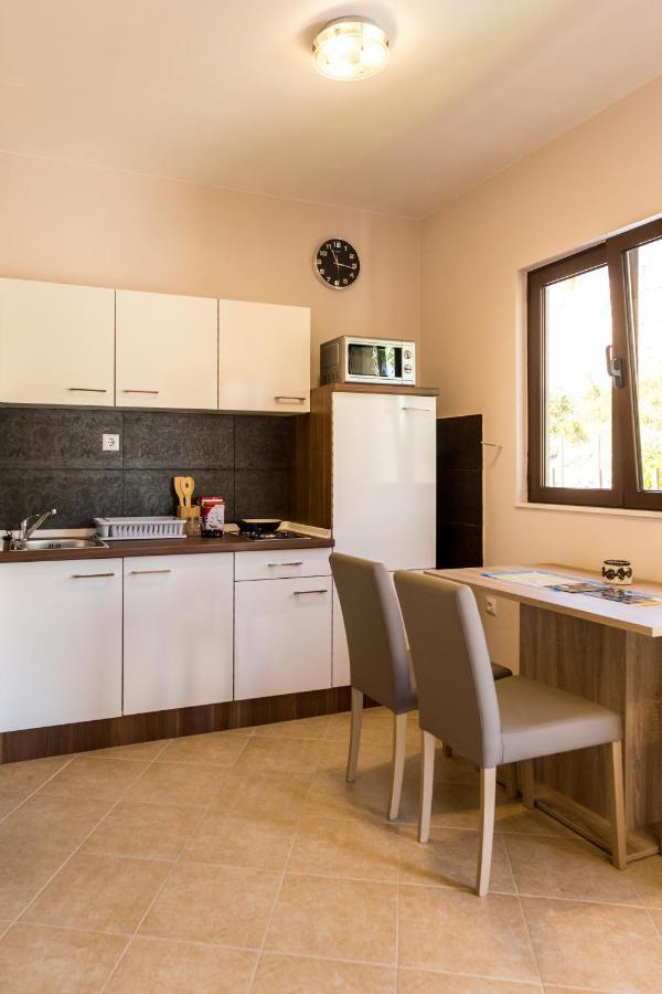 Villa Lovric Marina Ngoại thất bức ảnh