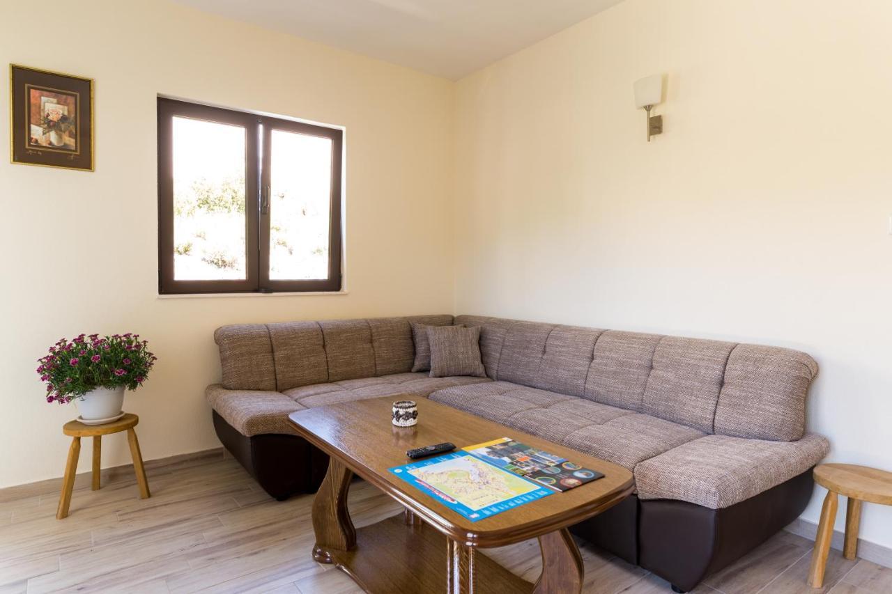 Villa Lovric Marina Ngoại thất bức ảnh